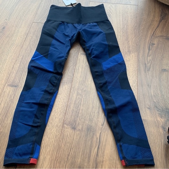 NWT Lndr Leggings XS/S - Picture 2 of 4